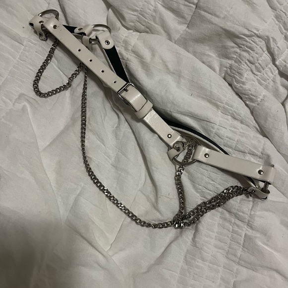 Hot Topic belt white silver chain size 32 bondage - Picture 1 of 14